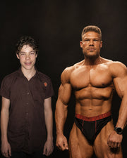 Wesley Vissers transformation: as a teenager on the left, in Arnold Classic contest condition on the right - Combined Workout & Nutrition Package